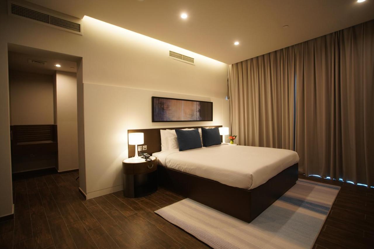 C - Hotel And Suites Doha Exterior foto